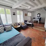 Chez Le Petit Peintre Holiday home Laboissiere-en-Thelle